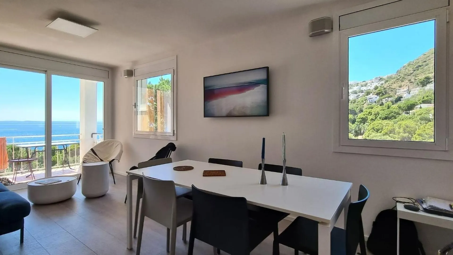 Apartamento En Roses Con Vistas Al Mar Av-10 0*,